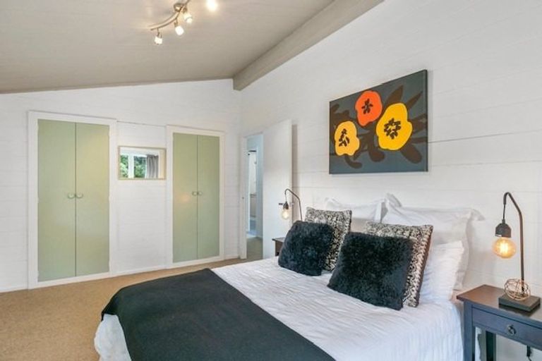 Photo of property in 13 Ngaio Gorge Road, Ngaio, Wellington, 6035