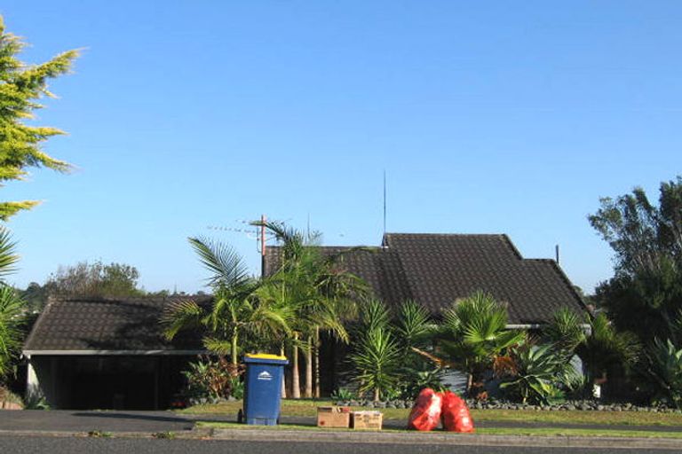 Photo of property in 32 Oaktree Avenue, Browns Bay, Auckland, 0630