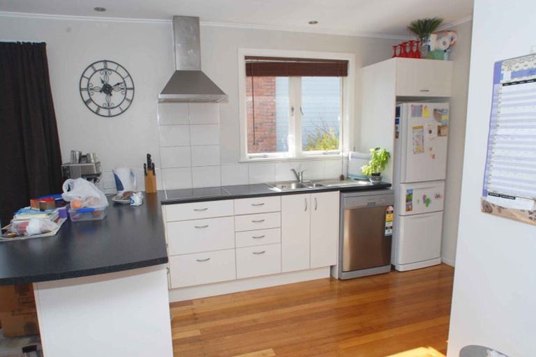 Photo of property in 2/46 Bond Crescent, Forrest Hill, Auckland, 0620