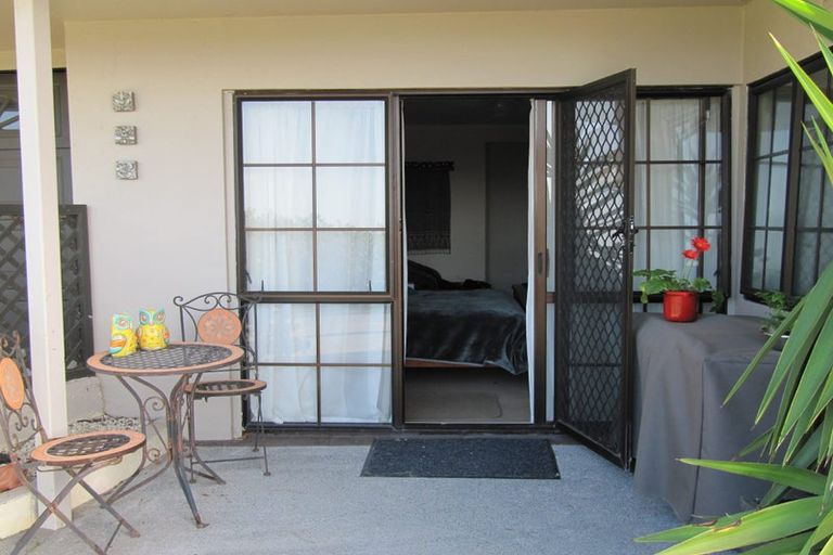 Photo of property in 76 Churchill Road, Cockle Bay, Auckland, 2014
