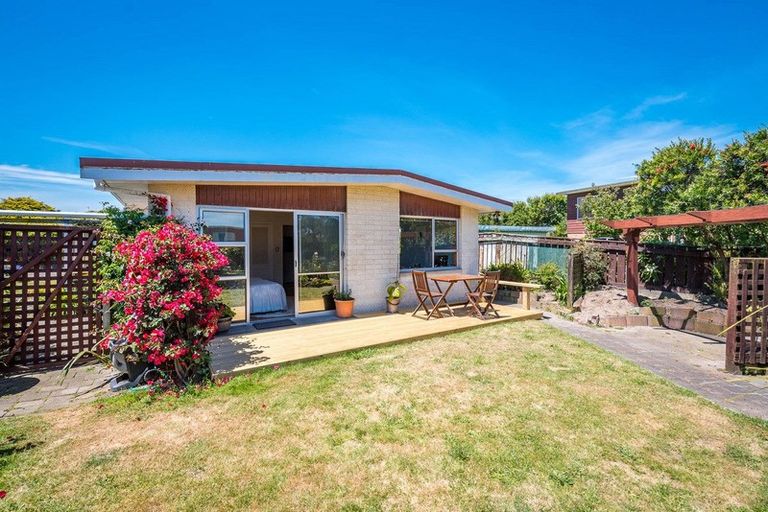 Photo of property in 9 Bermuda Grove, Paraparaumu Beach, Paraparaumu, 5032