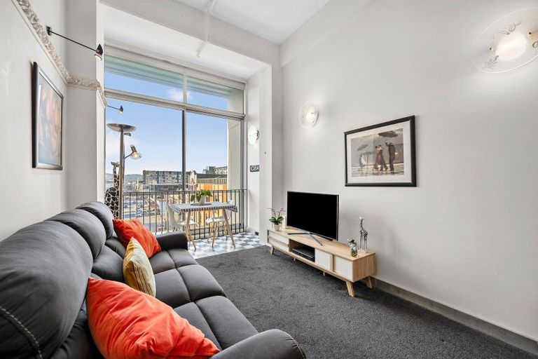 Photo of property in Qba Apartments, 2f/51 Webb Street, Mount Cook, Wellington, 6011