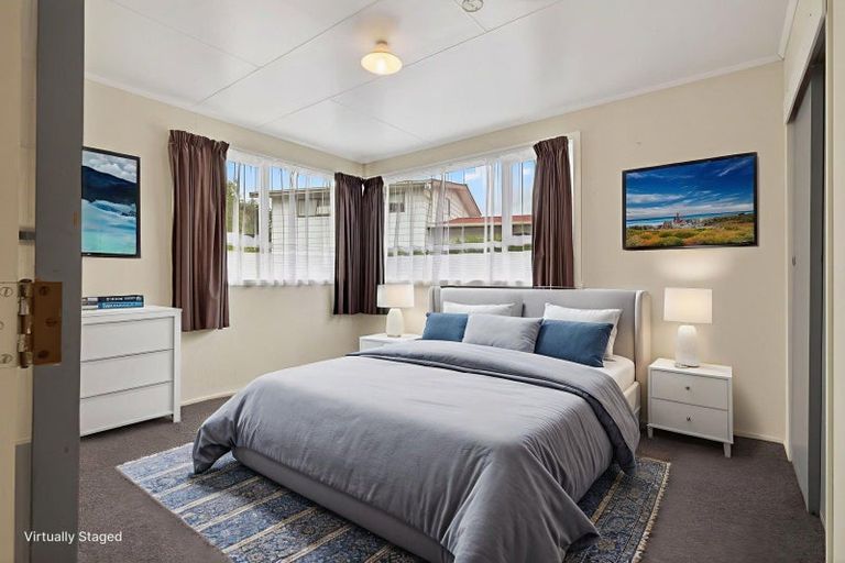 Photo of property in 36 Abraham Crescent, Milson, Palmerston North, 4414