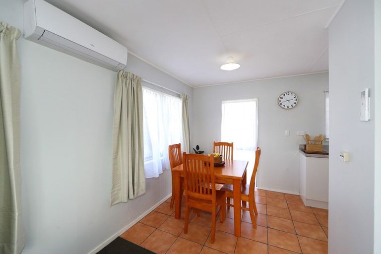 Photo of property in 251 Flaxmere Avenue, Flaxmere, Hastings, 4120