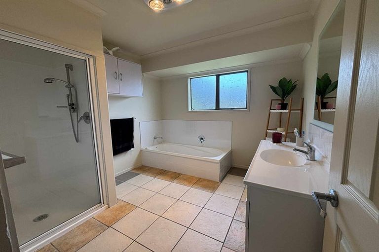 Photo of property in 17 Mckay Crescent, Dargaville, 0310