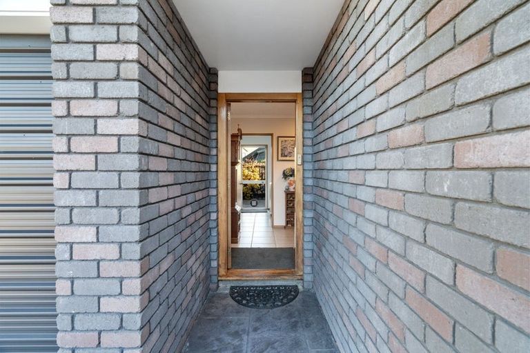 Photo of property in 15 Arkwright Place, Halswell, Christchurch, 8025