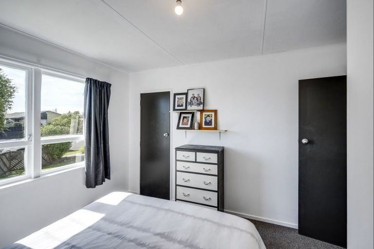 Photo of property in 52 Wynyard Crescent, Tamatea, Napier, 4112
