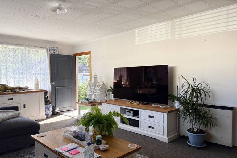 Photo of property in 2/38 Trent Street, Linwood, Christchurch, 8011