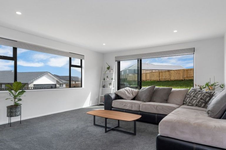 Photo of property in 8 Anglers Way, Omokoroa, 3114