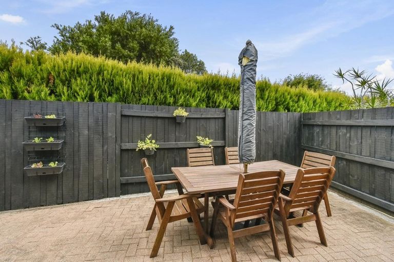 Photo of property in 6 Estelle Place, Farm Cove, Auckland, 2012