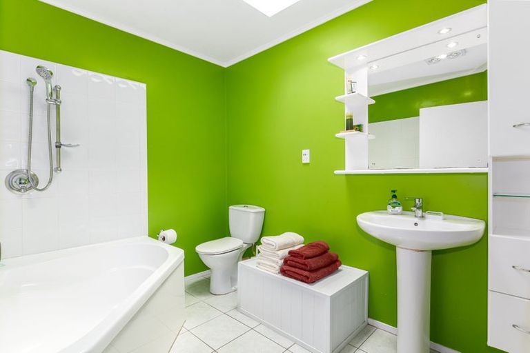 Photo of property in 66 Eskdale Road, Papakowhai, Porirua, 5024