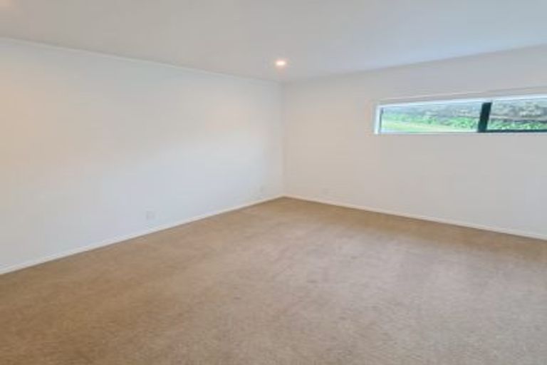 Photo of property in 11 Ballantrae Place, Highlands Park, New Plymouth, 4312