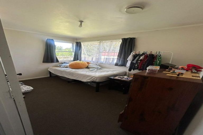 Photo of property in 4 Hereford Street, Te Atatu Peninsula, Auckland, 0610