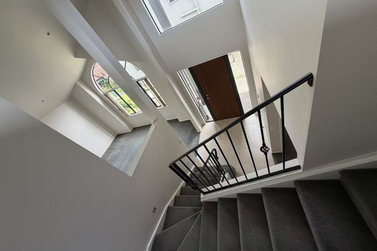 Photo of property in 133a Redoubt Road, Goodwood Heights, Auckland, 2105