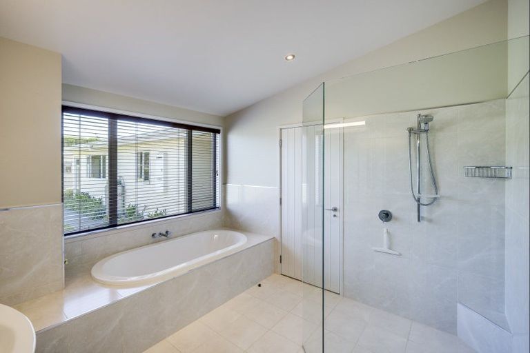 Photo of property in 18 Scarrott Road, Bay View, Napier, 4104