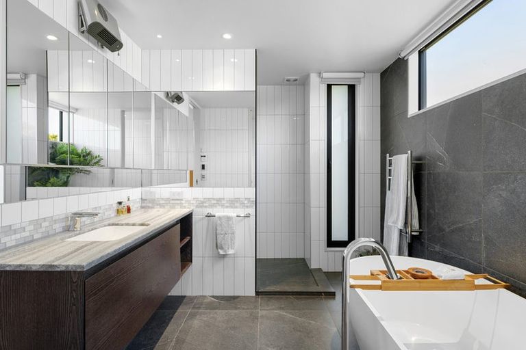 Photo of property in 44d Glandovey Road, Fendalton, Christchurch, 8052