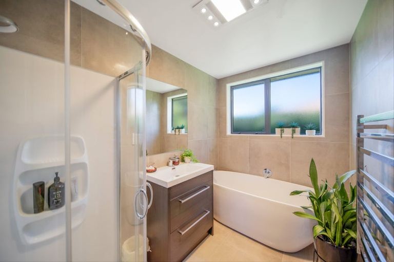 Photo of property in 17 Morewa Place, Takanini, 2112