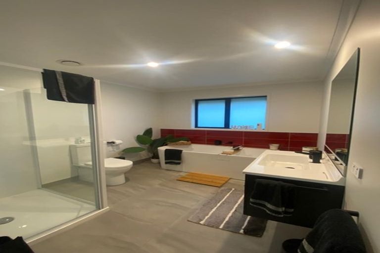 Photo of property in 28 Walter Lawry Road, Paerata, Pukekohe, 2124