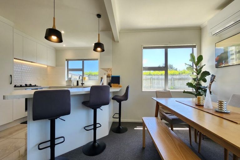 Photo of property in 260 Mark Avenue, Grenada Village, Wellington, 6037