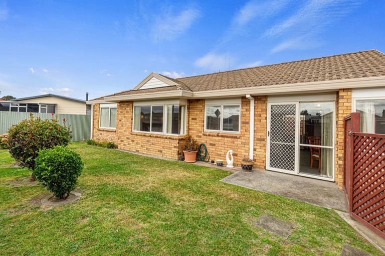 Photo of property in 64a Gloucester Road, Mount Maunganui, 3116