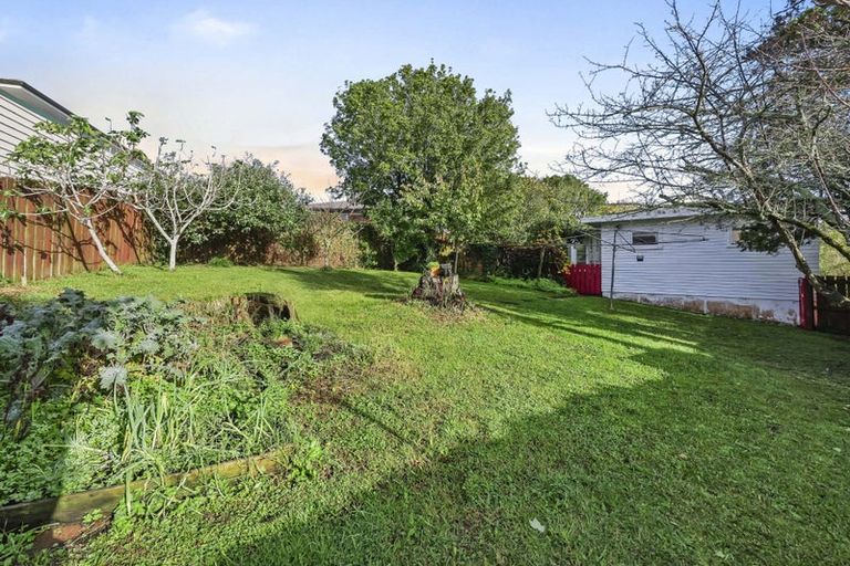 Photo of property in 33 Nevada Avenue, Pakuranga Heights, Auckland, 2010