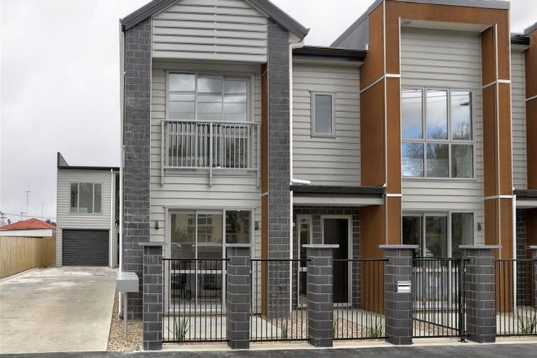 Photo of property in 4/113 Knighton Road, Hillcrest, Hamilton, 3216