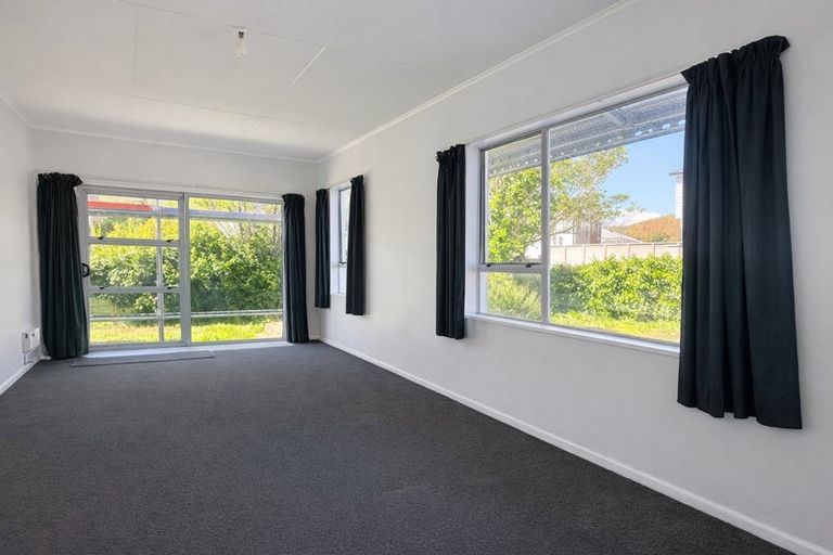 Photo of property in 46 Awamutu Grove, Waiwhetu, Lower Hutt, 5010