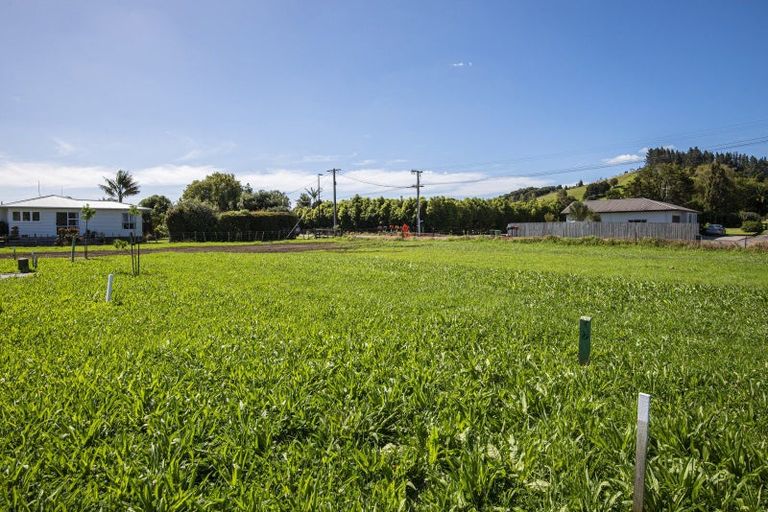 Photo of property in 4 Frangipani Close, Glenbervie, 0173