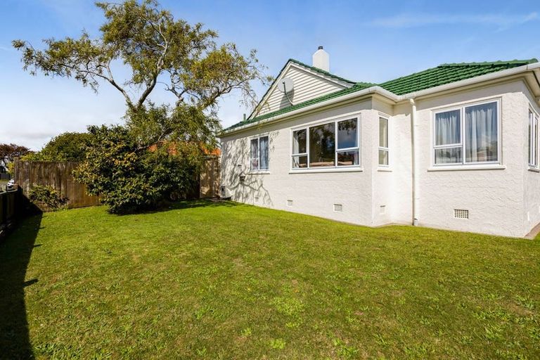 Photo of property in 139 Tukapa Street, Westown, New Plymouth, 4310