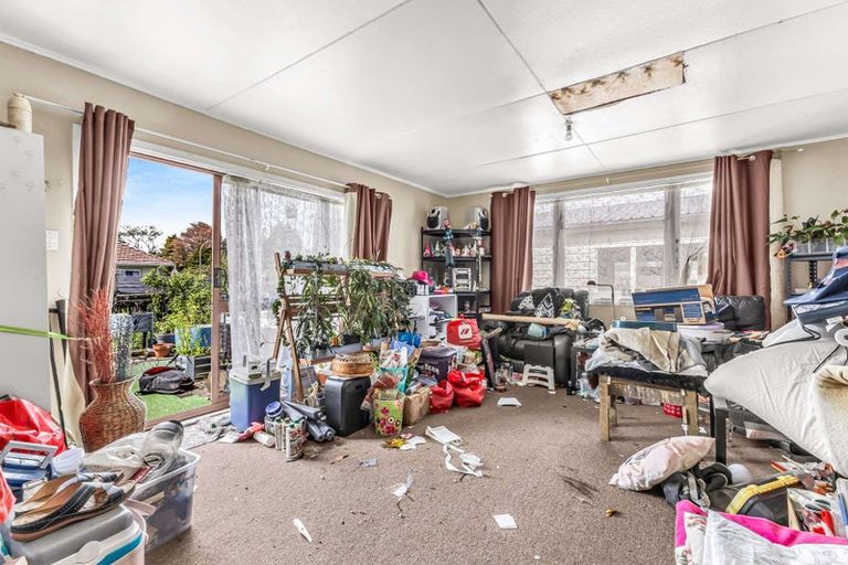 Photo of property in 14 Tawa Street, Inglewood, 4330