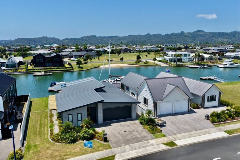 Photo of property in 17 Awatea Drive, Whitianga, 3510