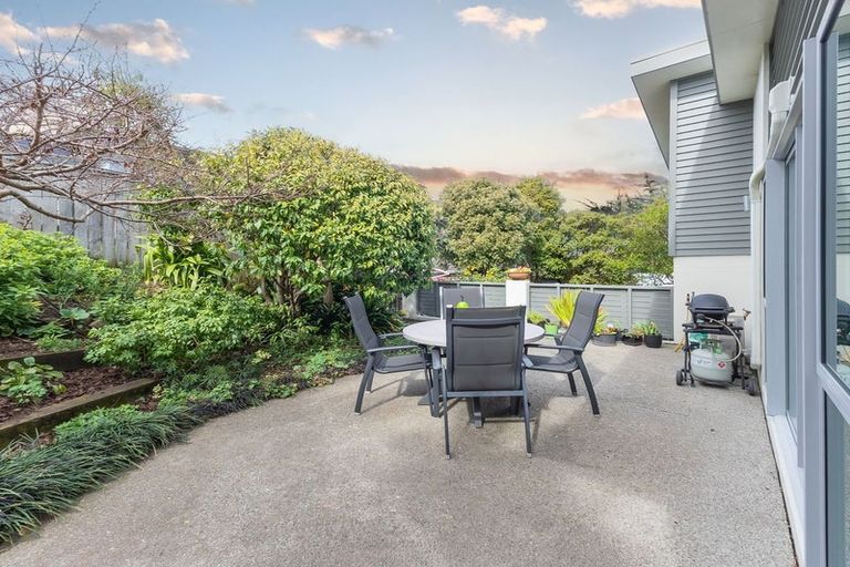 Photo of property in 6a Kohutuhutu Road, Raumati Beach, Paraparaumu, 5032