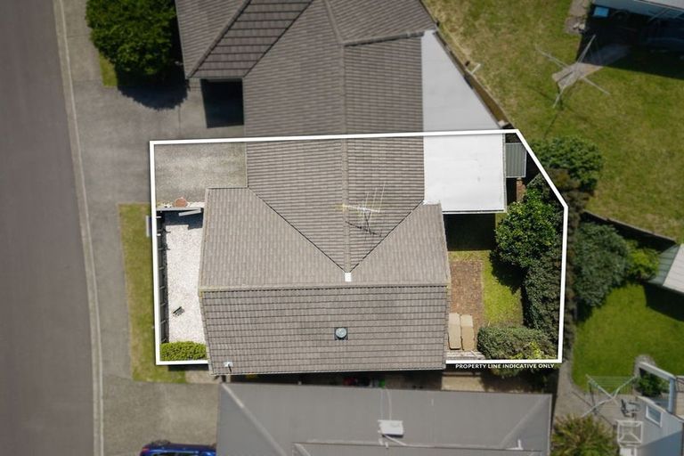 Photo of property in 4 Wakaroa Avenue, Te Atatu Peninsula, Auckland, 0610