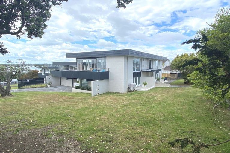 Photo of property in 3/111 Sylvan Avenue, Northcote, Auckland, 0627