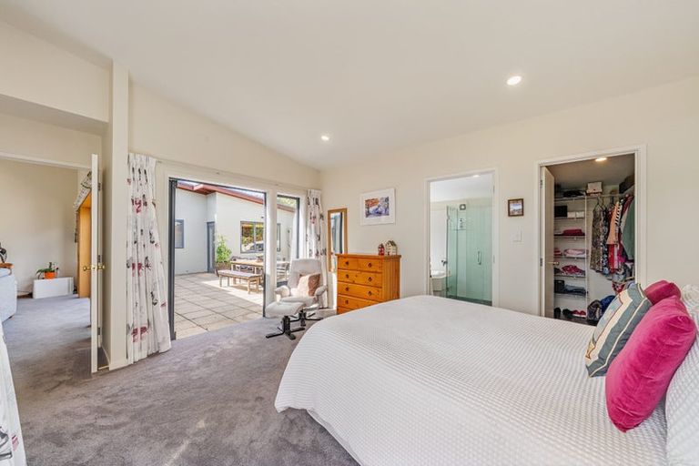 Photo of property in 58 Mt Marua Way, Timberlea, Upper Hutt, 5018