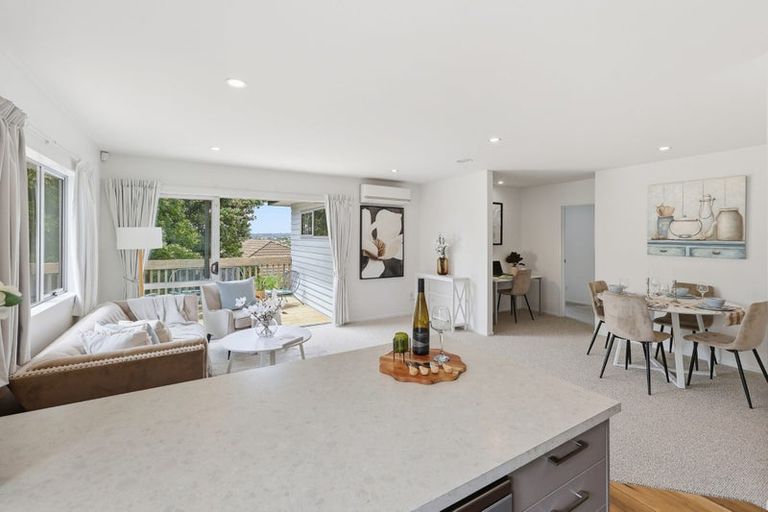 Photo of property in 218a Sturges Road, Henderson, Auckland, 0612