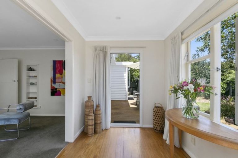 Photo of property in 1 Karamu Street, Eastbourne, Lower Hutt, 5013