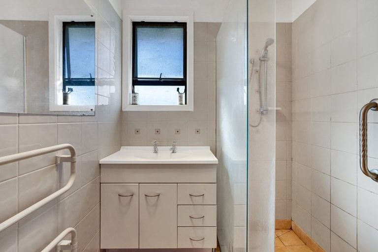 Photo of property in 44 Reid Avenue, Hawera, 4610