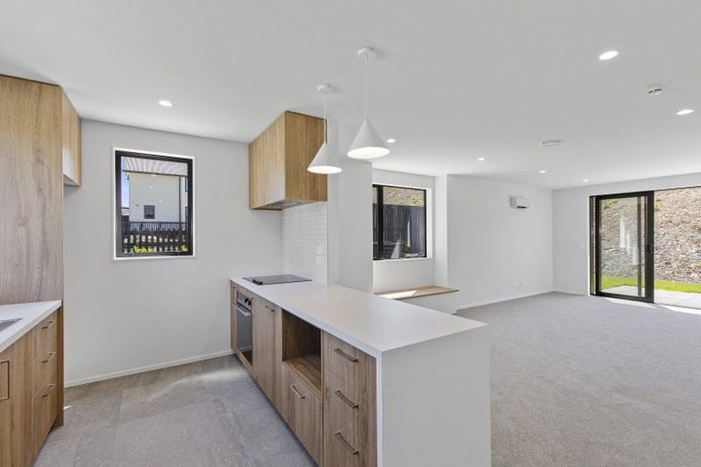 Photo of property in 37 Turtleback Avenue, Whitby, 5024