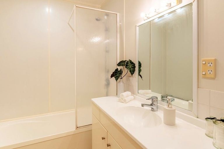 Photo of property in Grosvenor Cl, 21/6 Brown Street, Mount Cook, Wellington, 6021