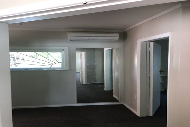 Photo of property in 11 Lancaster Street, Karori, Wellington, 6012