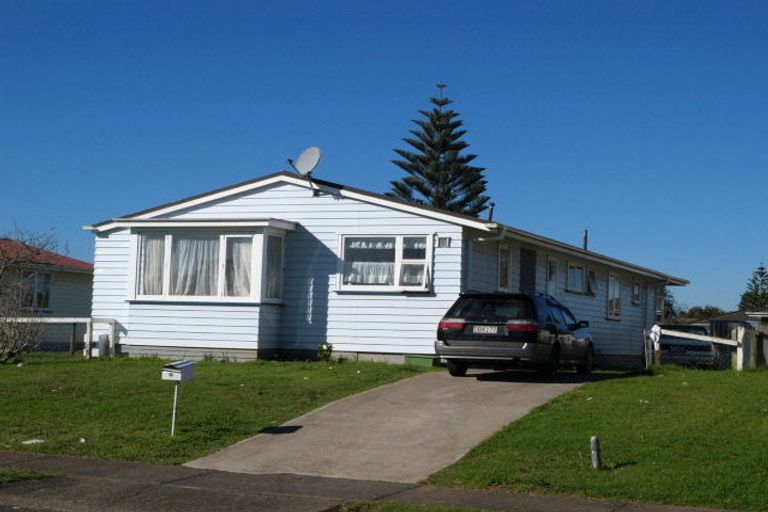 Photo of property in 5 Courtenay Crescent, Mangere East, Auckland, 2024