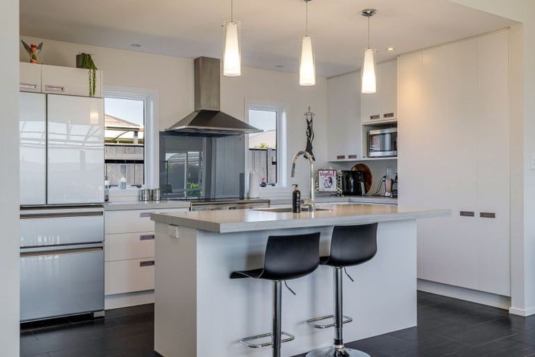 Photo of property in 2 Morocco Terrace, Kelvin Grove, Palmerston North, 4414