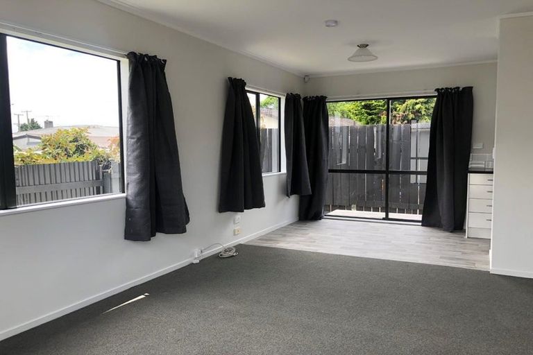 Photo of property in 471 Massey Road, Mangere East, Auckland, 2024