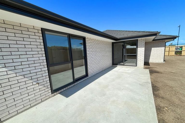 Photo of property in 35 Applegrove Crescent, Belfast, Christchurch, 8051