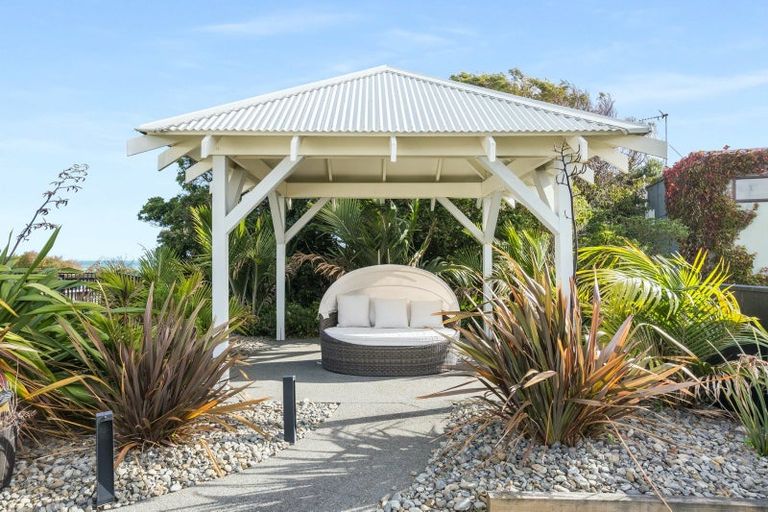 Photo of property in 71 Matatua Road, Raumati Beach, Paraparaumu, 5032