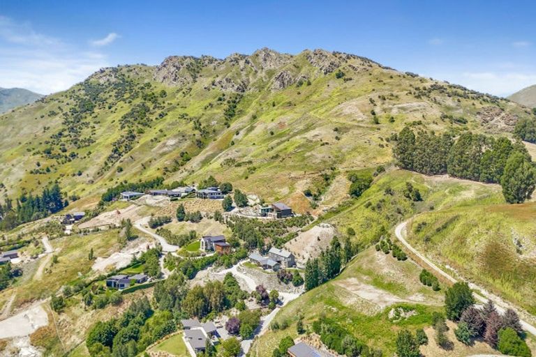 Photo of property in 101 Jean Robins Drive, Lake Hayes, Queenstown, 9371