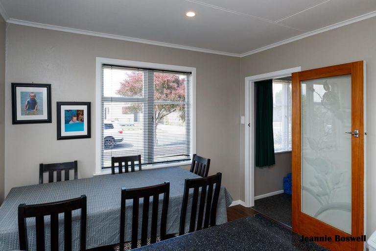 Photo of property in 3 Oriana Place, Highbury, Palmerston North, 4412