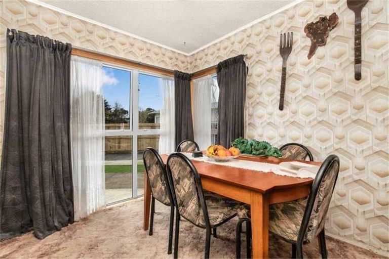 Photo of property in 24 President Avenue, Papakura, 2110