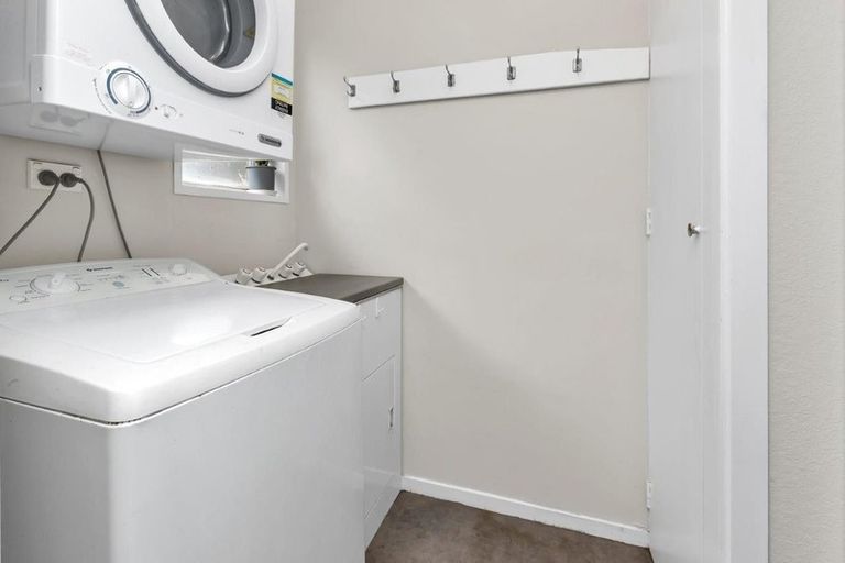 Photo of property in 37c Pyle Road West, One Tree Point, 0118